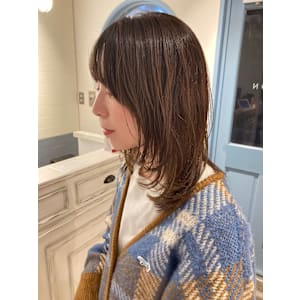 ２０２５年赤羽人気美容室顔周りあご下レイヤー前髪縮毛矯正