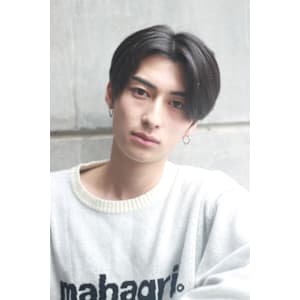 黒髪センターパート