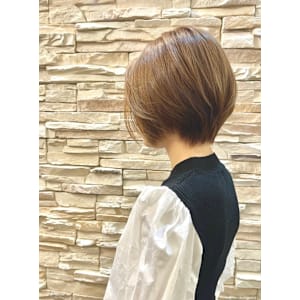 前下がりショート　くびれショートボブ30代40代50代