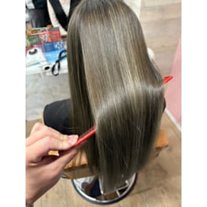 オリーブグレージュ/艶髪/髪質改善/縮毛矯正/梅田