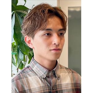 センターパートコンマバング