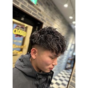 ツイスト/フェード/前下がり