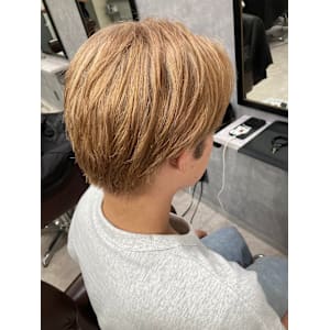 メンズハイトーンベージュ - GLADGE池袋/ダブルカラー/ブリーチ【グラッジイケブクロダブルカラーブリーチ】掲載中