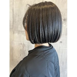 ボブ／グレージュ