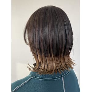 ミディアム/切りっぱなし/グラデーション
