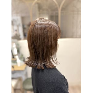 切りっぱなしロブ×ベージュ