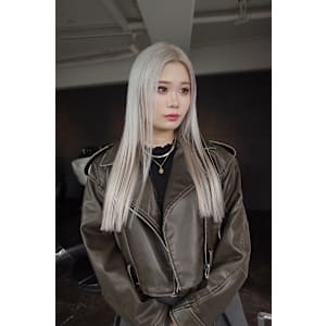 ケアブリーチでつくるホワイトシルバー