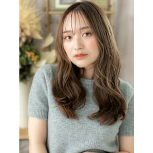 カーキグレージュ顔回りレイヤーこなれロング　韓国風巻き