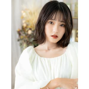 乾かすだけ大人可愛い黒髪ゆるふわボブパーマ　くすみベージュ