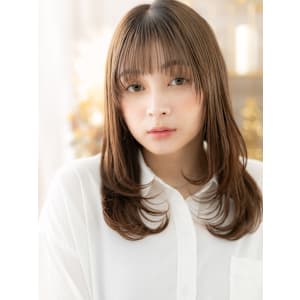 アースカラーワンカールストレートレイヤー　くすみベージュ
