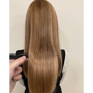 ブリーチ必須！艶髪ハイトーンベージュ