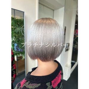 【W_SALON 河原町】プラチナシルバー/丸みボブ