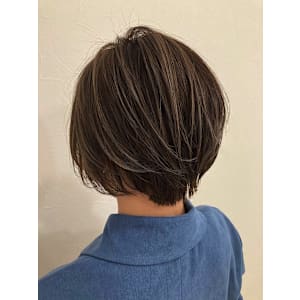 【上品な】大人ショートボブ×ハイライト