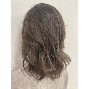 ミディアムハイライトベージュ