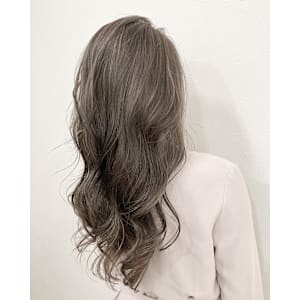 ダークアッシュ×大人ガーリー