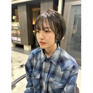 ショートヘアー