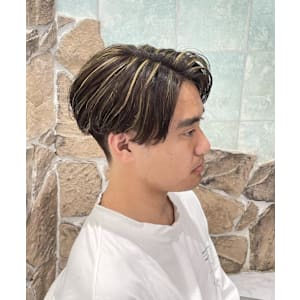 ハイライト／メンズハイライト／マッシュ／センターパート - HEARTS hair's五日市店【ハーツヘアーズイツカイチテン】掲載中