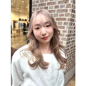 ホワイトベージュ/韓国風レイヤー/ハイトーンカラー