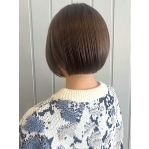 オリーブベージュ　丸みショートボブ　20代　30代　髪質改善