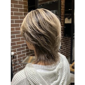 ミディアムセンターパートウルフバレイヤージュ - NYNY 梅田茶屋町店【ニューヨークニューヨーク ウメダチャヤマチテン】掲載中