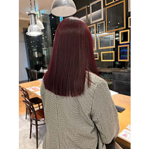 ブリーチなし／ワインレッド/赤／ミディアム