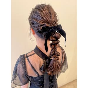 編み下ろしヘアアレンジ