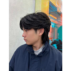 フェザーセンターパートウルフ