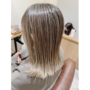 ハイライトカラー - 半個室型美容室 Sourire 春日千歳町店【ハンコシツガタビヨウシツ スーリール カスガチトセマチテン】掲載中