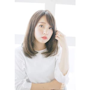 ミディアムレイヤー/レイヤーカット/内巻き/マロンベージュ