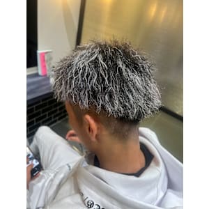 メンズホワイトメッシュカラー