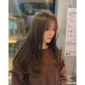 人気のオリーブカラー