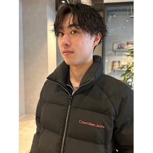 ツイストパーマ　メンズパーマ　ショートパーマ　束感　20代