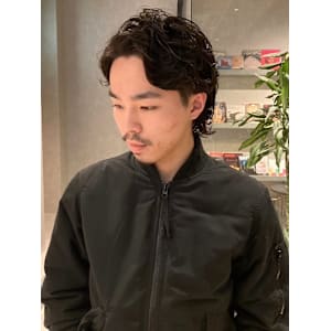 ニュアンスパーマ　アップバング　ミディアムパーマ　20代30