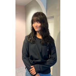 ロングパーマ × オリーブカラー