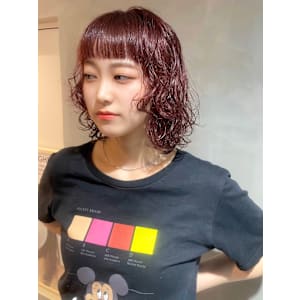 レイヤーボブ × 暖色カラー