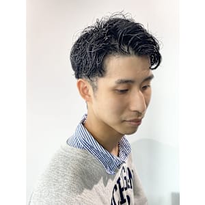 爽やかツーブロックショート