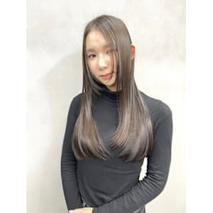 TIARA 博多店×スタイル