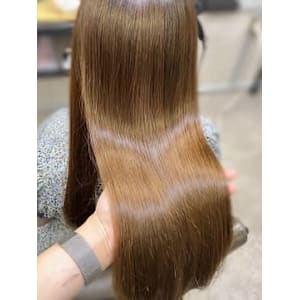 TIARA 博多店×スタイル