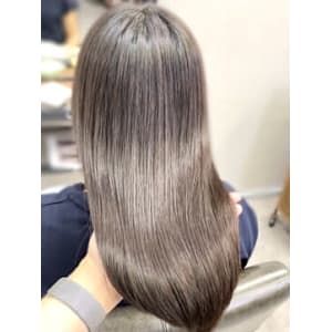 TIARA 博多店×スタイル