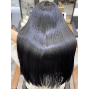 TIARA 博多店×スタイル