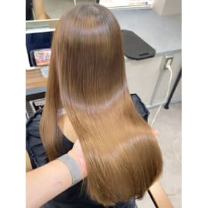 TIARA 博多店×スタイル