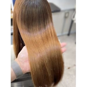 TIARA 博多店×スタイル