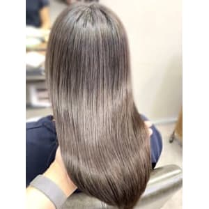 TIARA 博多店×スタイル