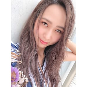 ミディアムレイヤーカットストレートロングウルフカットベージュ