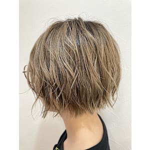 ライトベージュカラー