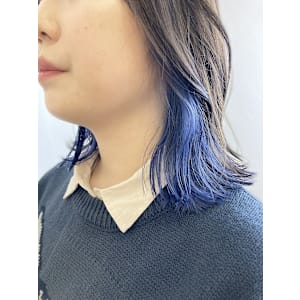 オリーブカラー×インナーブルー