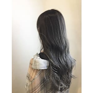 透き通るバレイヤージュカラー