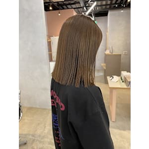 【住野　桃香】アッシュベージュ　ケアブリーチあり