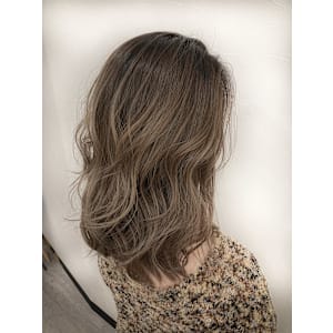 バレイヤージュ×グレージュ