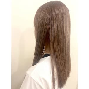 ピンクベージュ